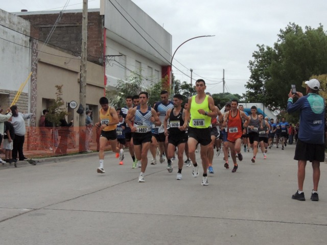 Los Fernndez dominaron la carrera homenaje a Miguel Nez
